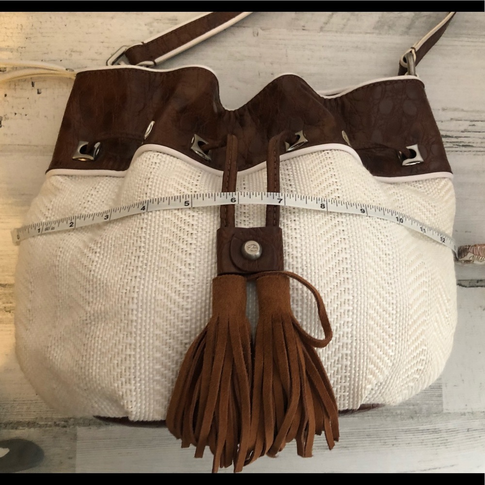 Francesco Biasia. Shoulder Bucket Bag - Picture 7 of 8